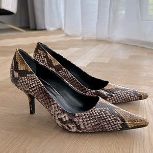 ANINE BING Devon pump heels size 38 NIB